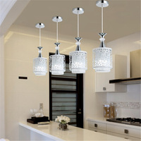 Lampes suspendues modernes simples pour restaurant nordique Télécommande à trois têtes Hauteur réglable pour couloir Salle à manger