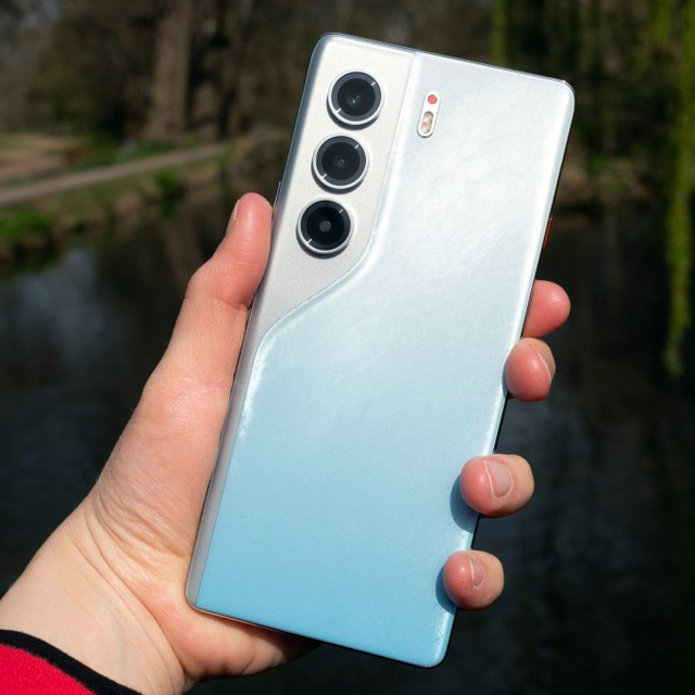 TECHNO CAMON 40 PRO 5G Smartphone Affordable Price 45W Quick Charge 256GB Storage Android 15 Face Unlock Global Bands