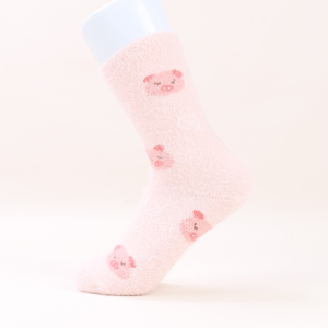 Otoño e Invierno señora moda peludo suave cálido calcetín Animal abeja <span class=keywords><strong>cerdo</strong></span> mujeres piso Coral polar Calcetines - Product Image 3