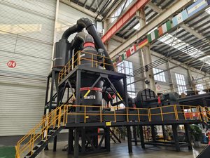 HONGXING Kalkstein-Gips-Zement Vertikale <span class=keywords><strong>Ultra</strong></span>-Leistungs-Feinwalzenmühle <span class=keywords><strong>Raymond</strong></span>-Schleifmaschine mit Wechselstrommotor - Product Image 2