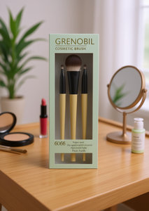 Set di pennelli cosmetici Grenobil, 3 pezzi, pennelli per trucco con manico in plastica e pelo sintetico per l'applicazione della polvere - Product Image 2