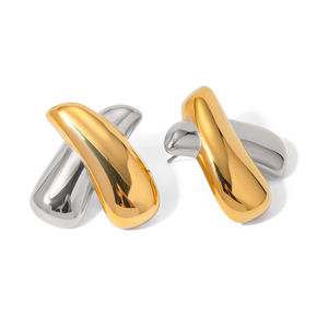 ต่างหูสแตนเลสสตีลชุบทอง 18K ดีไซน์เรียบง่ายจาก J&D รูปทรง X แบบสองสีเงา - Product Image 5
