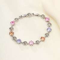 Bracelet élégant en cristal argenté de haute qualité, bijoux de mode pour femmes, design charmant, à porter tous les jours, cadeau