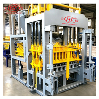 Machine à blocs de ciment Hongfa Qt5-15 à faible consommation d'effort pour une investissement à long terme et une production de béton très rentable