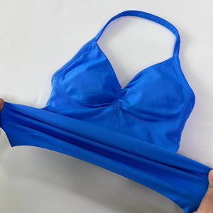 Conjunto Deportivo de 2 Piezas para Entrenamiento de Impacto en Gimnasio con Patrón Sólido Top Largo de Tiras con Logotipo y Shorts Fruncidos sin Costuras para Yoga - Product Image 6