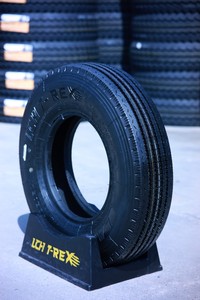 ยางรถบรรทุก LCH T-REX รุ่นใหม่ 7.50R16LT แบบลม ยางเรเดียล ไม่มียางใน สำหรับรถบรรทุกขนาดเล็ก ทุกตำแหน่งล้อ - Product Image 4