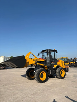 Chargeurs frontaux CLG820H 820H pour tracteurs chinois 2T avec accessoires à vendre