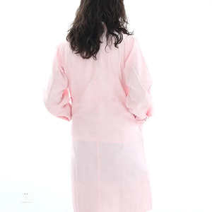 เสื้อกาวน์แพทย์สำหรับผู้หญิง สีขาว ผลิตจากโรงงาน ราคาโรงงาน ผ้าทอผสมฝ้ายและโพลีเอสเตอร์ ได้รับการรับรองมาตรฐาน CE สำหรับโรงพยาบาลและห้องปฏิบัติการ - Product Image 3