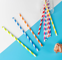 Fournitures de décoration de fête, pailles à boire en papier rayées durables de 6 mm pour les boissons