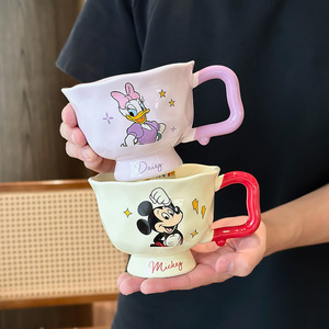 Tasse en céramique Disney Minnie Donald, forme irrégulière en porcelaine avec poignée, tasse à café pour enfants, collection printemps 2025 - Product Image 5