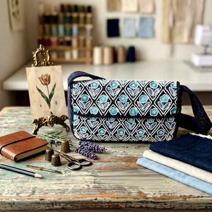 Bolso de Lona Lavable Hecho a Mano The Beaded Garden, Forma Rectangular, Patrón Floral Bordado, Coleccionable, Uso Diario - Product Image 1