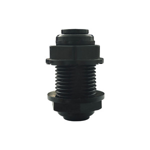 Conector de tubería de agua de conexión rápida de 2 puntos, color negro, para sistema de riego exterior, uso en jardín, fácil de instalar - Product Image 1