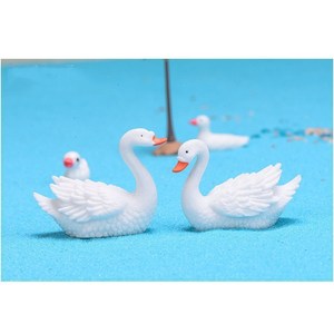 Adorno de cisne en miniatura de resina, decoración de pareja de animales para exhibición de jardín de bonsái DIY - Product Image 5