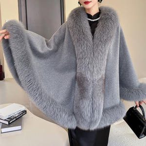 Elégant châle en fourrure de renard pour femmes hiver tricoté dames <span class=keywords><strong>cachemire</strong></span> laine Cape châle avec col de renard moelleux <span class=keywords><strong>Poncho</strong></span> - Product Image 6