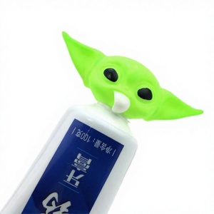 2026 Más Vendido Lindos Elfos Verdes Bebé Yoda Tapa de Plástico para Pasta de Dientes Juguetes Más Populares de TikTok Accesorios Creativos Divertidos Unisex 14 Años - Product Image 3
