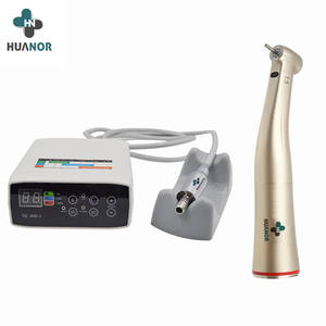 Manipolo Dentale Contrangolo 1:5 a Bassa Velocità con Triplo Spray d'Acqua e Fibra Ottica in Titanio - Product Image 6