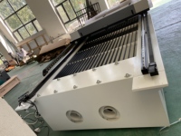 Máquina de Corte Láser CO2 1325 con Mesa de Trabajo de Doble Panal y Tira de Cuchillas para Madera, Acrílico y Cuero