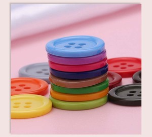 Bán Buôn Tùy Chỉnh Nhiều Màu 4 Lỗ Nhựa Thời Trang Nút Nhựa Áo Sơ Mi Nút Nhựa Cho Hàng May Mặc - Product Image 6