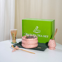 Ensemble fouet à matcha en céramique de porcelaine, design Japandi écologique, matériaux recyclés, comprend un bol à matcha et un fouet, en stock