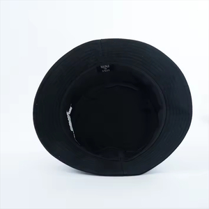Bob noir simple face pour homme, casquette de pêcheur 100 % coton avec logo brodé personnalisé - Product Image 2
