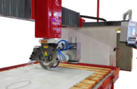 Máquina de Corte de Piedra CNC de Puente Multiusos Serie HKNC de HUALONG Machinery, 5 Ejes para Encimeras de Granito y Mármol