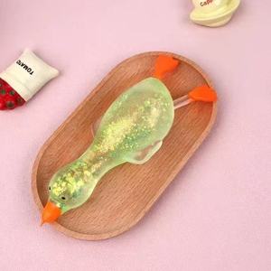 Lindo Pato de Malta Suave y Elástico de TPR, Juguete Sensorial Antiestrés de Rebote Lento, para Apretar y Descomprimir, Regalo para Niños y Adultos - Product Image 6
