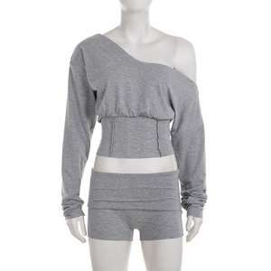 Conjunto de Dos Piezas Personalizado: Top Corto y Mini Shorts de Cintura Alta con Pliegues, Estilo Casual de Verano, Hombros Descubiertos y Manga Larga - Product Image 3
