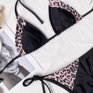 Conjunto de bikini con estampado de leopardo para mujer, traje de baño de dos piezas con cuello halter y lazo, parte inferior tipo tanga con ribete en contraste, tela elástica - Product Image 4