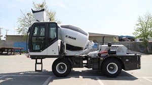 Camión Mezclador de Concreto Autocargable FMAN 2.6 Metros Cúbicos FM526SLA en Venta - Product Image 2