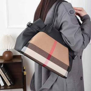 <strong>Wholesale</strong> Products Guangzhou <strong>Tote</strong> <strong>Bag</strong> Crafted From Cowhide and <strong>Jute</strong> Featuring Shoulder Crossbody Design Handbags for Women - Product Image 5