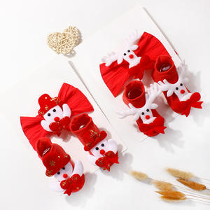 Set Bando dan kaus kaki bayi Natal, dua potong lucu dan nyaman, desain Sinterklas untuk anak-anak - Product Image 4