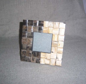 Cadre photo en bois avec incrustation de résine osseuse de qualité export, décoration d'intérieur, articles cadeaux, fabriqué à la main en Inde - Product Image 6