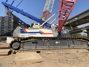 Grúa sobre orugas usada Zoomlion ZCC5000 de 500 toneladas y alta rentabilidad - Product Image 4