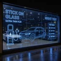 Film LED transparent adhésif pour vitres, idéal pour l'affichage publicitaire sur les murs de vitrine de concessionnaires automobiles