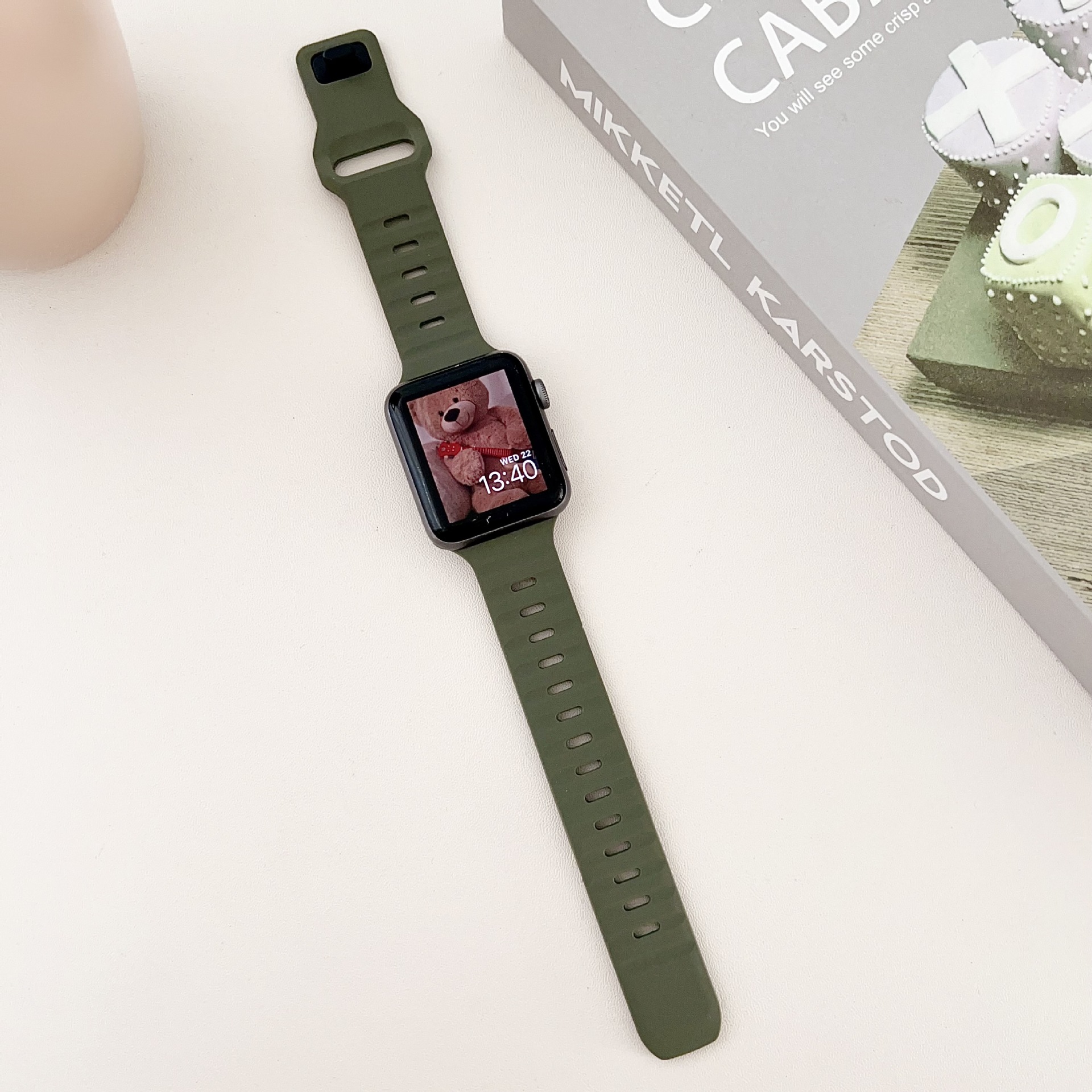 เขียวอมเทา