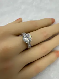 卸売カスタムパーティー925スターリングシルバーレディース高級リングジルコンモーサンダイヤモンドリング結婚指輪ショー