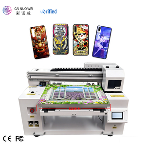 Stampante UV Flatbed A3+ a Basso Costo Cainuowei, Macchina per Stampa a Getto d'Inchiostro per Cover di Telefoni, Trofei in Vetro, Palline da Golf in Acrilico, Penne, Legno, Metallo - Product Image 1