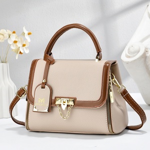 Nouveau <span class=keywords><strong>Sac</strong></span> Bandoulière Décontracté <span class=keywords><strong>Tendance</strong></span> 2026 en Cuir à Carreaux, Petit <span class=keywords><strong>Sac</strong></span> Messager Léger avec Rabat Imperméable et Design Carré - Product Image 3