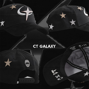 Cappello Trucker Personalizzato all'Ingrosso a 5 Pannelli con Visiera Curva in Camoscio, Strass, Spille Cromate e Fodera in Raso, Stile Barbas - Product Image 3