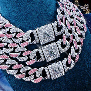 Alliage Hip-Hop Européen Américain Simple Mode Plein <span class=keywords><strong>Diamant</strong></span> pour Bracelet Personnalisé Bicolore Épissage Chaîne Cubaine Forme de Lettre - Product Image 2