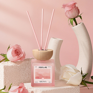 Diffusore di Fragranza <span class=keywords><strong>per</strong></span> la Casa con Etichetta Privata all'Ingrosso, Bottiglia Quadrata Rosa da 200ml, Diffusore di Lusso con Tappo in Legno e <span class=keywords><strong>Bastoncini</strong></span> in Rattan - Product Image 5