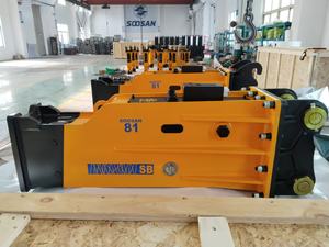 Martillo Hidráulico Tipo Caja SOOSAN SB81 con Engrase Automático, Accesorio para Excavadora de 18-26 Toneladas, para Demolición y Minería - Product Image 4