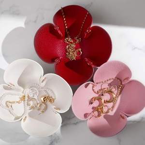 Cute Flower Shaped Pu Leather Valet Tray Premium <b>Folding</b> Jewelry Decorative Desk Organizer for Key Wallet Watch Coin - Product Image 2