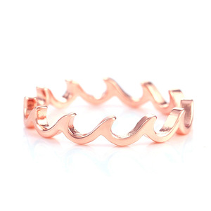 F143 Fashion <b>Rings</b> Alloy <b>Rose</b> <b>Gold</b> Plated Unisex Gift Jewelry Plain Design Wavy Pattern <b>Ring</b> For Women <b>Men</b> - Product Image 2