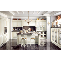 Armoire de cuisine en bois massif sur mesure, design personnalisé haut de gamme, style traditionnel