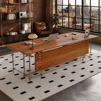 Bureau de direction design en bois massif, style industriel rétro, avec tiroirs de rangement, pour usage commercial, modèle BOSS, très tendance