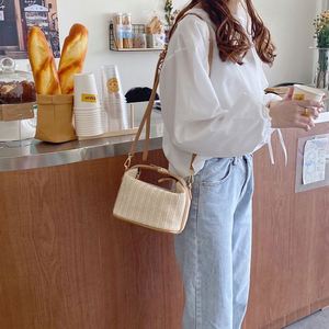 Sac à main d'été tendance en gros, sac de plage décontracté à bandoulière, sac à main en paille PP, mini pochette pour femme et fille - Product Image 6