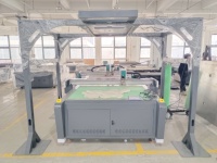 Machine de découpe CNC en promotion / Machine de découpe cuir et fourrure avec caméra CCD et projecteur en option