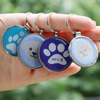 Étiquettes de chien en époxy NFC imprimées sur mesure HF Étiquette d'identification en silicone pour animaux de compagnie de contrôle d'accès avec code QR Porte-clés Produits de contrôle d'accès en plastique HF
