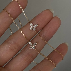 Elegante y Versátil Brazalete <span class=keywords><strong>de</strong></span> Plata <span class=keywords><strong>de</strong></span> Ley S925 Chapado en Oro con Circonita, Brazalete con Incrustaciones <span class=keywords><strong>de</strong></span> Diamantes, Accesorio <span class=keywords><strong>de</strong></span> Mano - Product Image 2